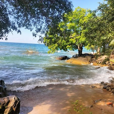 Soul Rebel Lodge & Backpackers Nkhata Bay Esterno foto