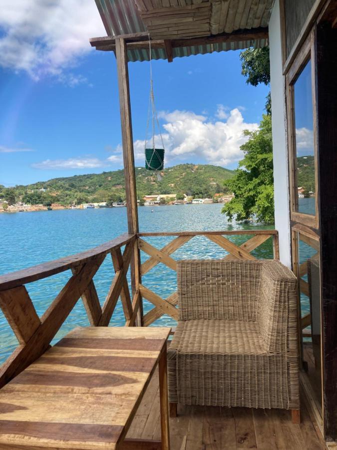 Soul Rebel Lodge & Backpackers Nkhata Bay Esterno foto