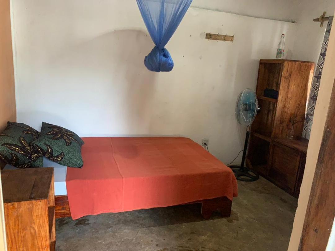 Soul Rebel Lodge & Backpackers Nkhata Bay Esterno foto