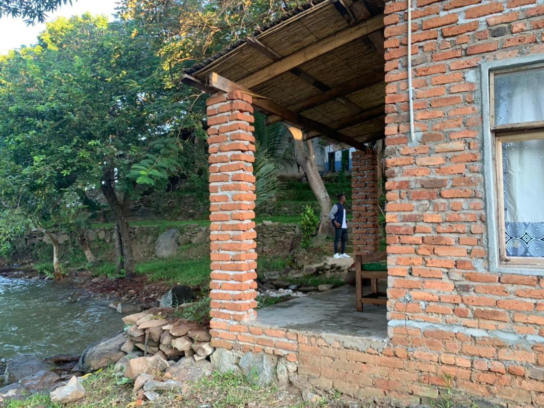 Soul Rebel Lodge & Backpackers Nkhata Bay Esterno foto
