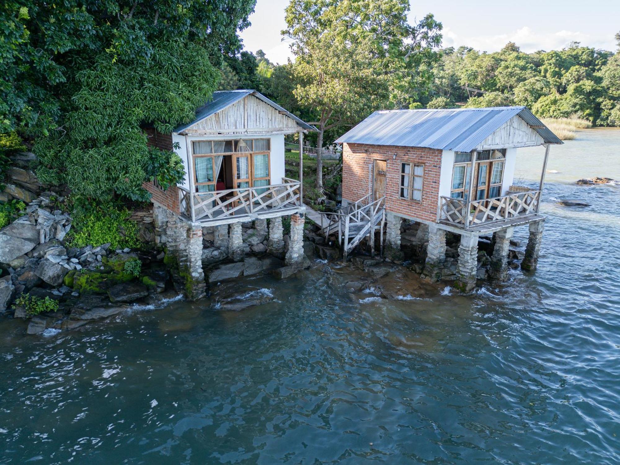 Soul Rebel Lodge & Backpackers Nkhata Bay Esterno foto